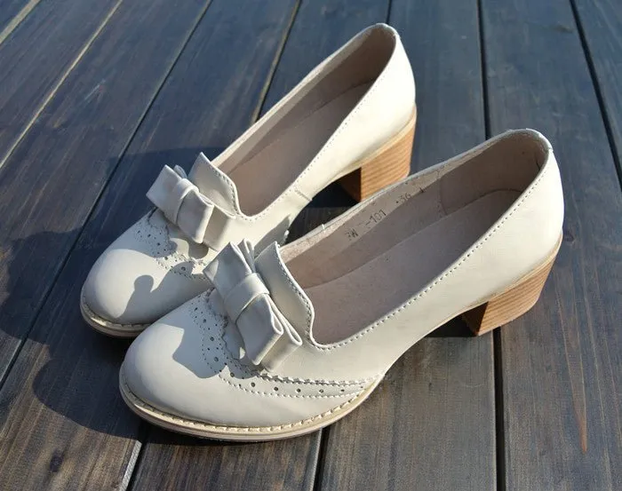 Women’s Cream Loafers with Bow Detail