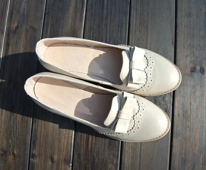 Women’s Cream Loafers with Bow Detail