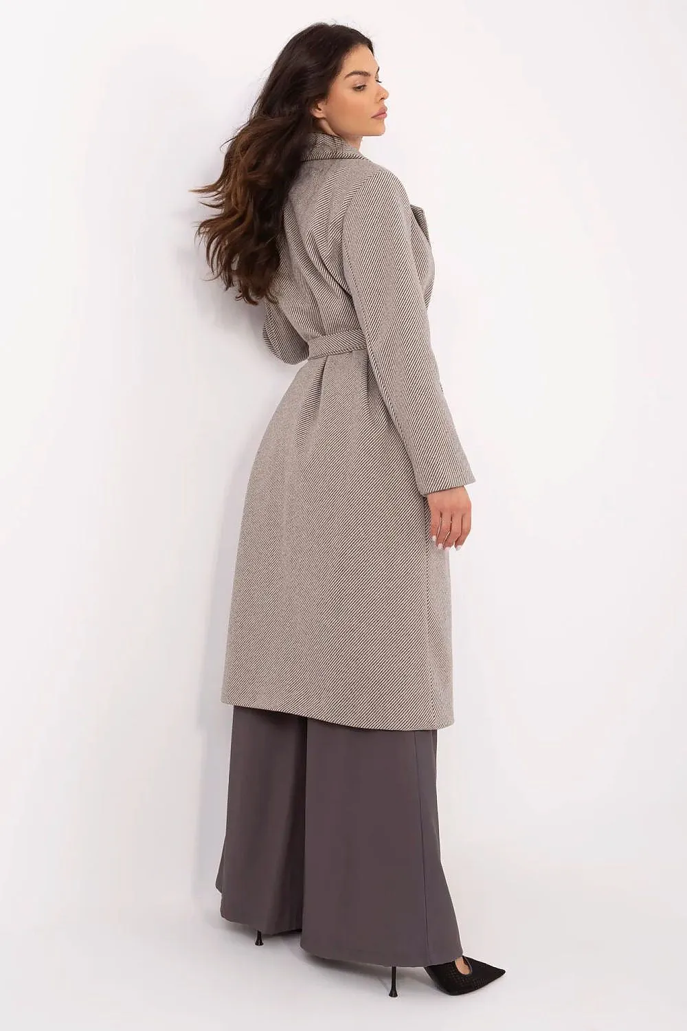 Women's elegant knee-length coat