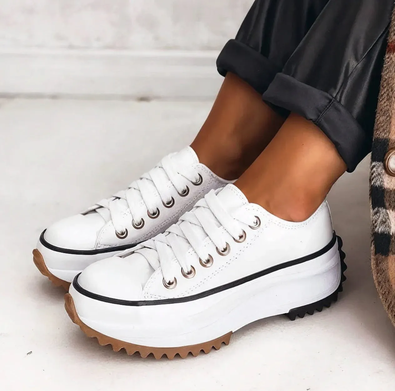 Yasmin | Comfortable Shoes
